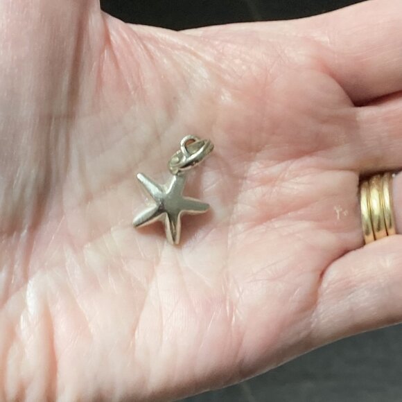 COPY - Links of London sterling starfish pendant or charm - Picture 3 of 5